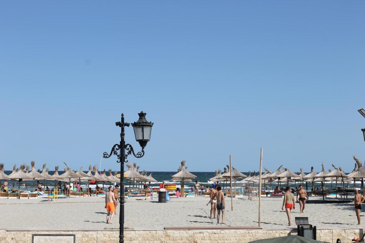On Beach-Mamaia Residence Năvodari Exterior foto